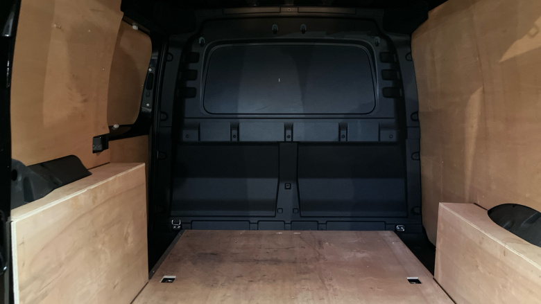 Volkswagen Caddy Cargo C20 Diesel 2.0 TDI 122PS Commerce Pro Van DSG